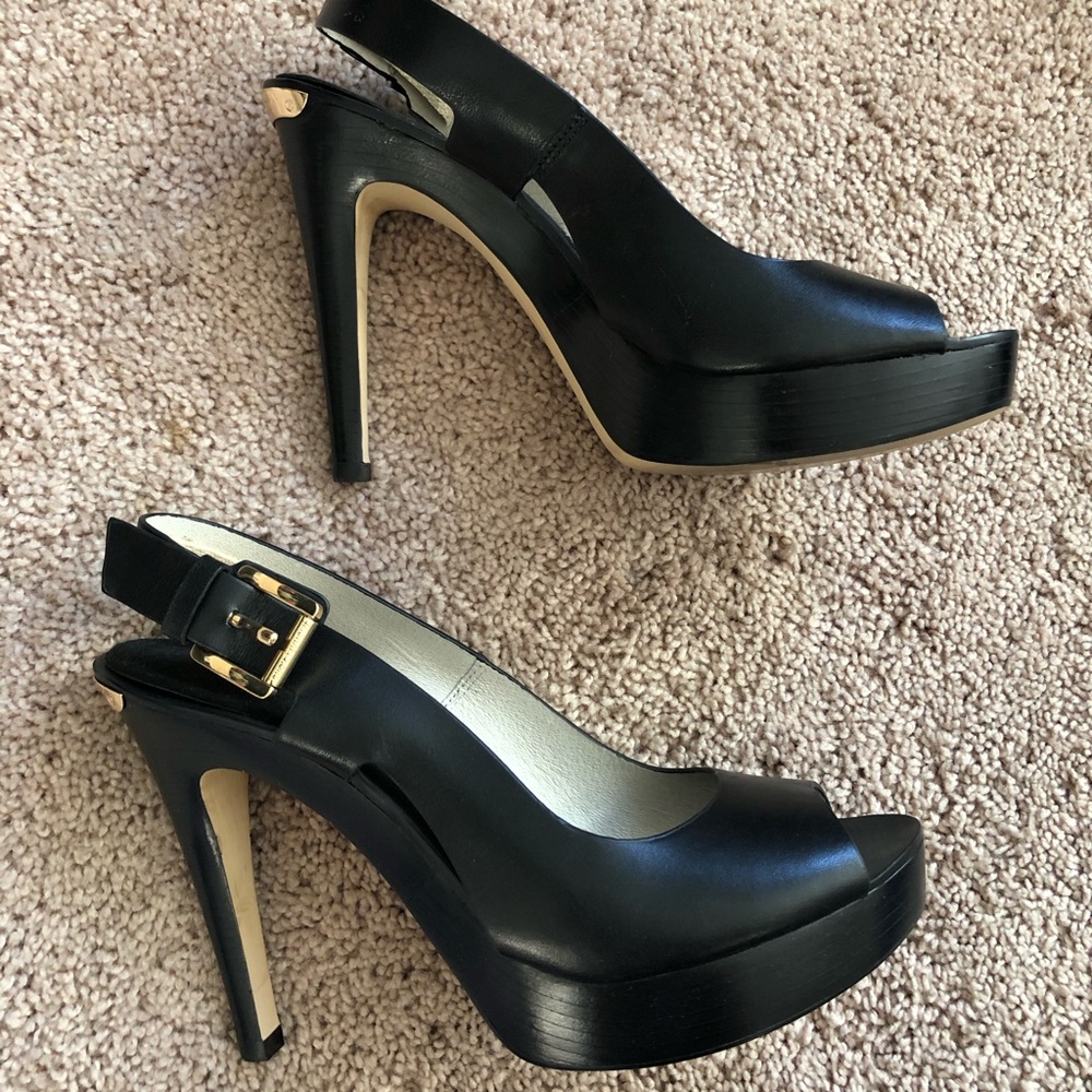 MICHAEL KORS PUMPS SZ 8.5